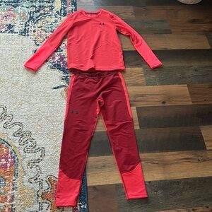Boys under armor, cold gear pants and long sleeve size youth XL